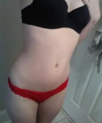 Диночка, 23 года